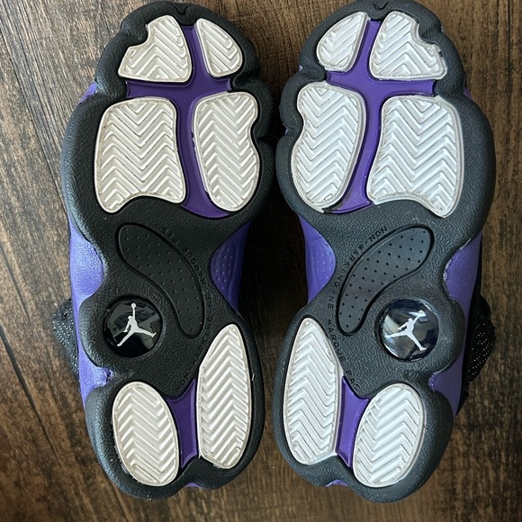 Little Kids’ Air Jordan Retro 13 Court Purple - Picture 12 of 13
